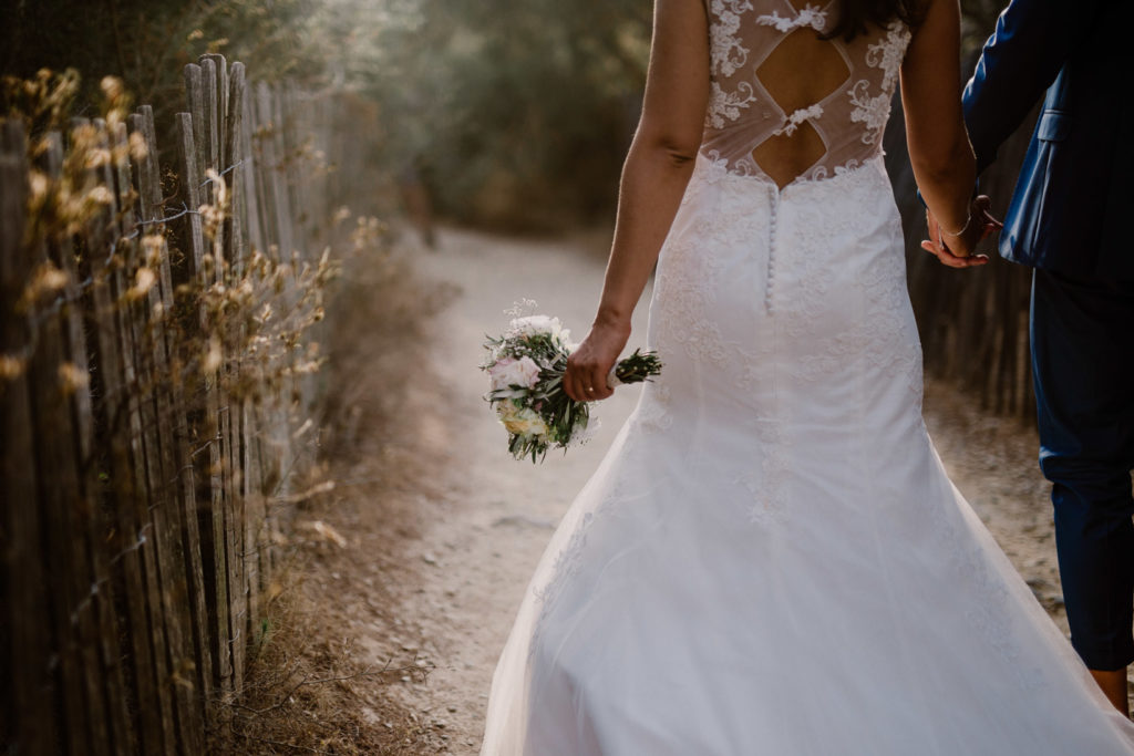 photographe de mariage île du gaou bouquet de fleurs