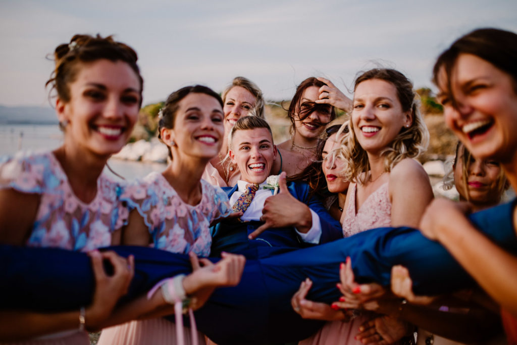 photo fun de mariage à six-fours avec les témoins