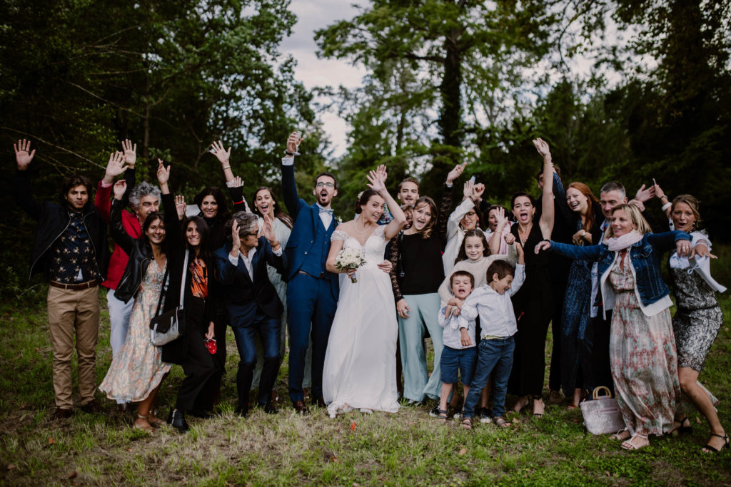 photo de groupe lors d'un mariage à avignon