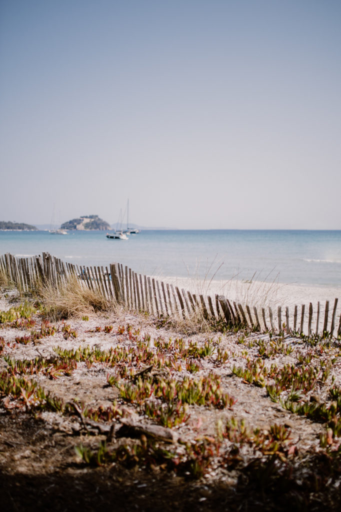 Plage accessible depuis le château de Brégançon