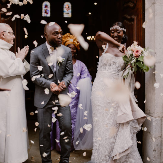 Sortie d'église lors d'un mariage à La Garde-Freinet