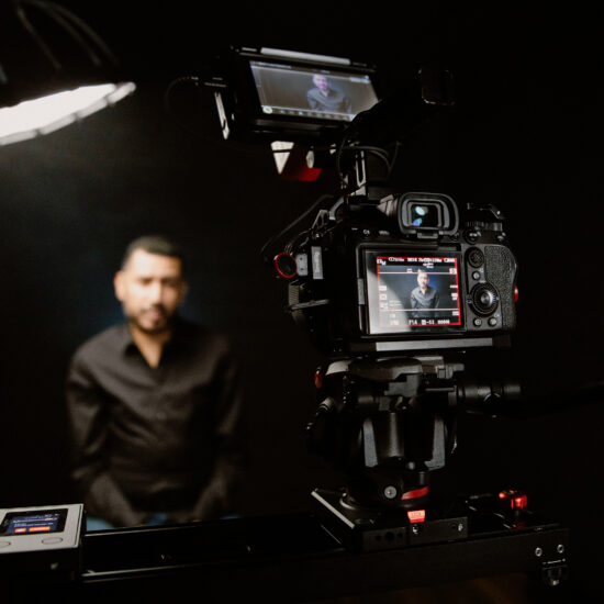 Tournage en studio pour portrait photo ou vidéo à Toulon